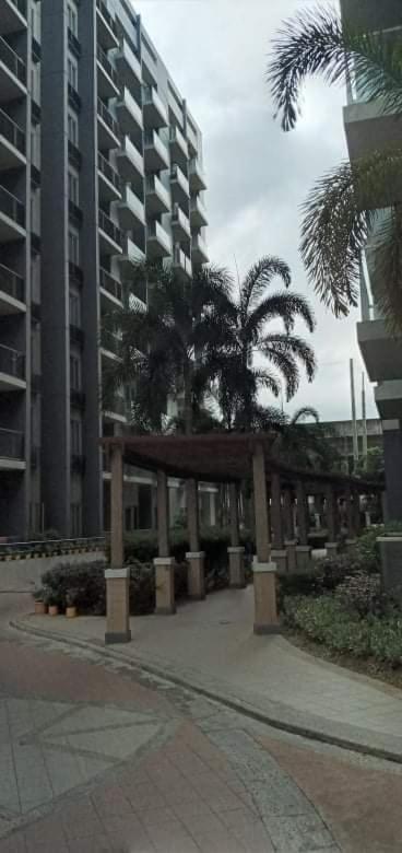 One Palm Tree Villas Naia Terminal 3 Manilla Buitenkant foto